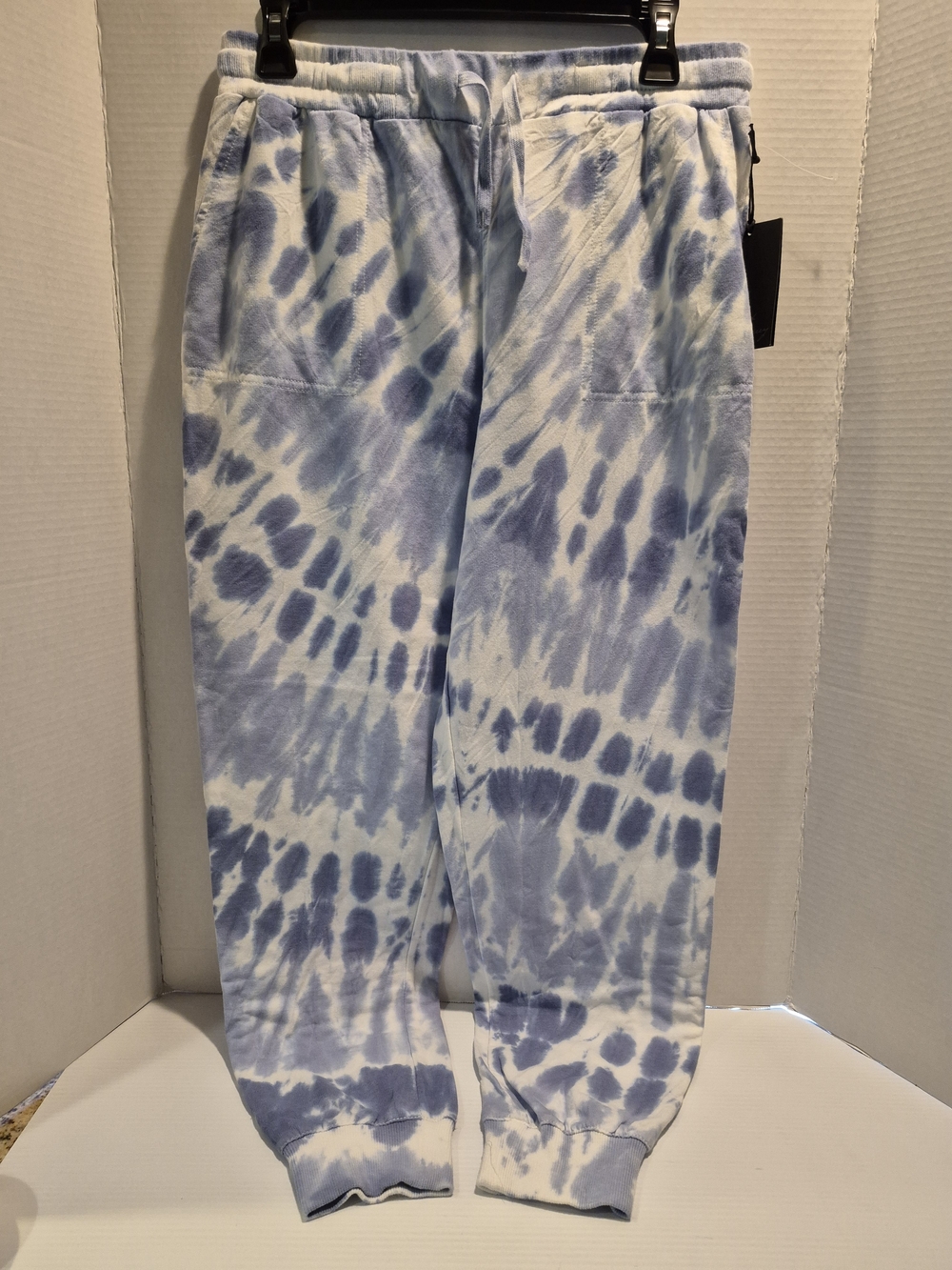 Women's Jane and Delancey Blue and White Tie-Dye Fleece Joggers Medium